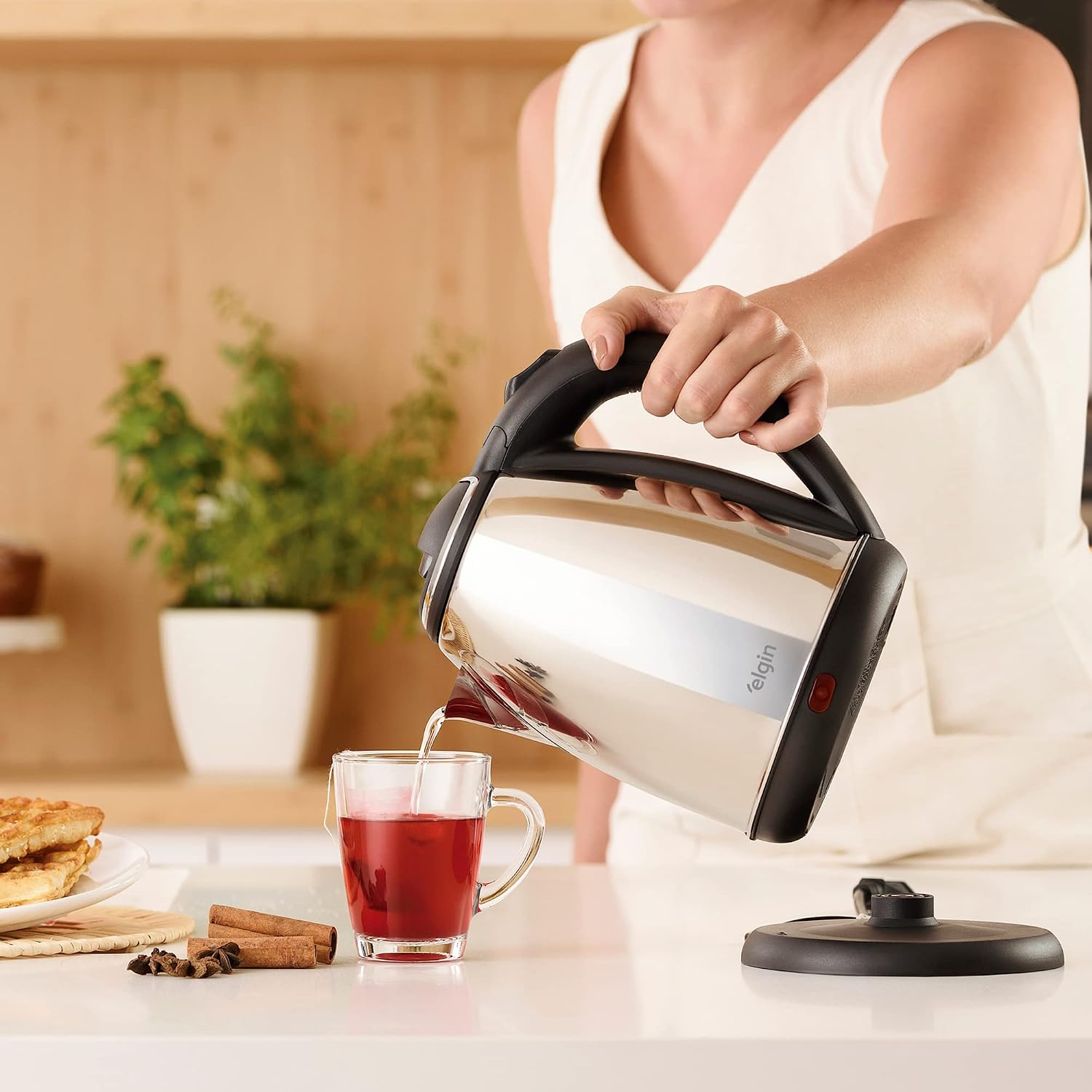 Chaleira Elétrica Elgin Cha10 1,8L Sem Fio com Desligamento Automático - Imagem 9