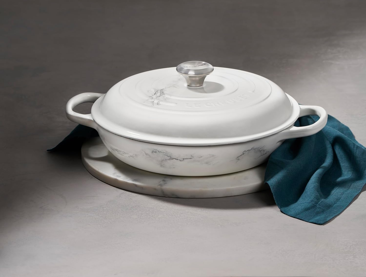 Le Creuset Grelha de ferro fundido esmaltado, 3,5 qt., mármore - Imagem 5